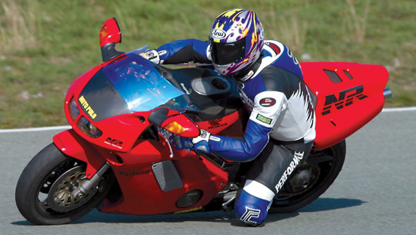 049TM_Hon_NR750